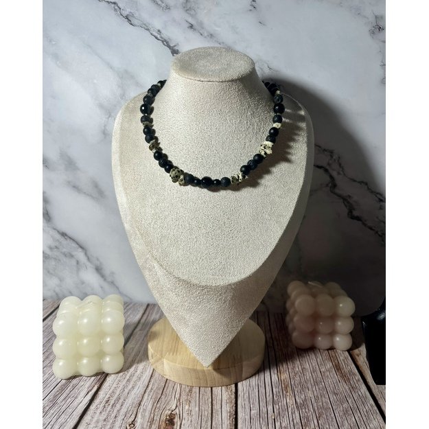 Vėrinys "Nakties akmuo"