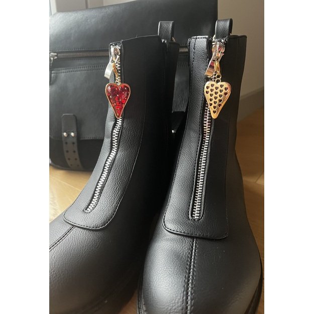 Pakabukas "Raudona širdis" 1